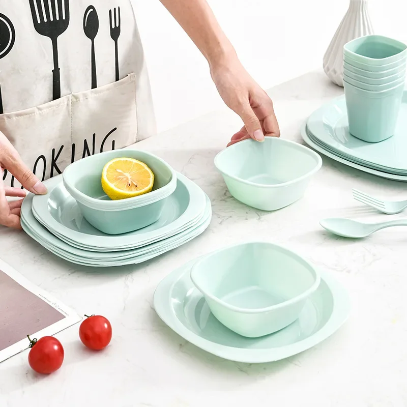 Draagbare plastic serviesset v - Camping Cooking Dining Set recensie en prijs